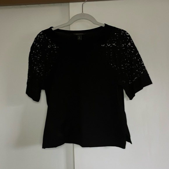 Tops - Banana Republic | like new condition | cropped | short sleeve